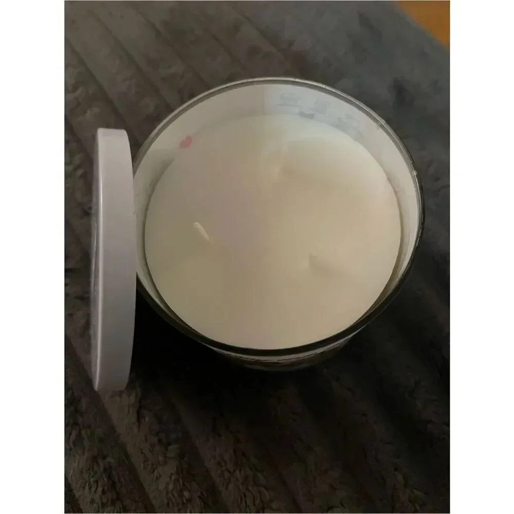 Goose Creek Hello Kitty and Friends Licensed 3 Wick Candle